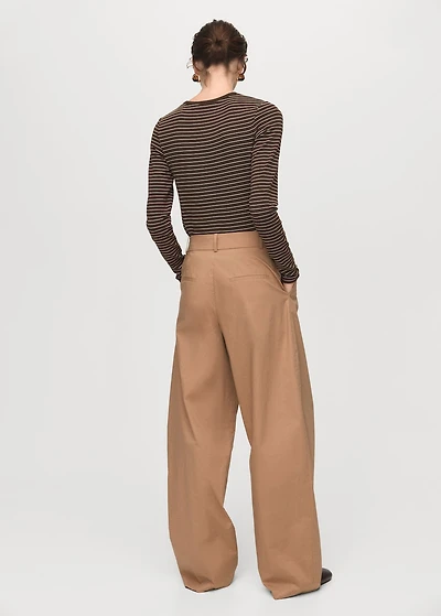 Long-sleeved striped t-shirt