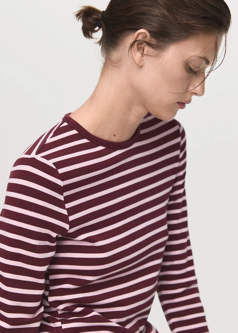 Long-sleeved striped t-shirt