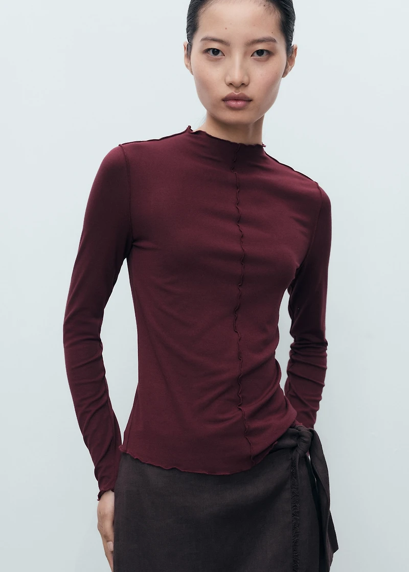 Scalloped edges T-shirt