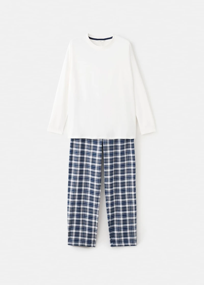Set of long check pyjamas