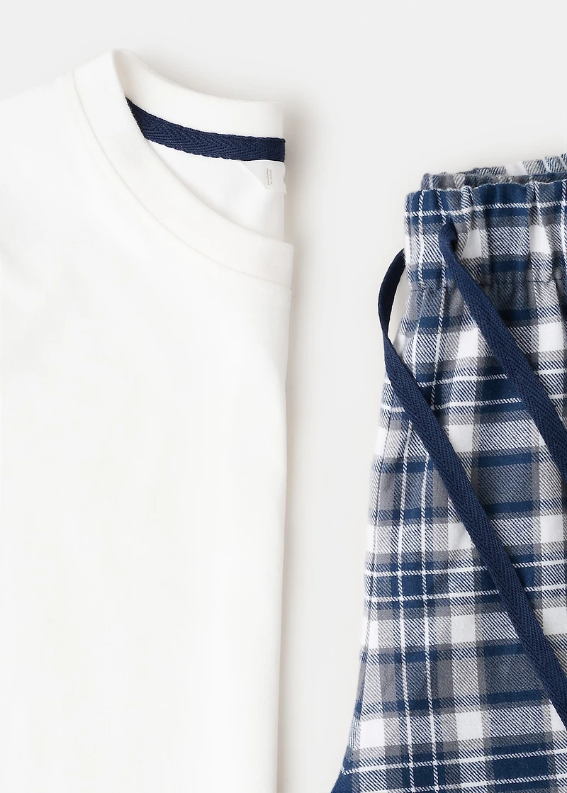 Set of long check pyjamas