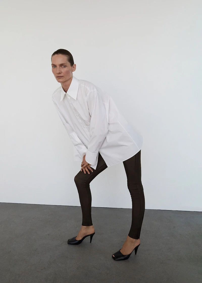 Oversized shirt with crossed back