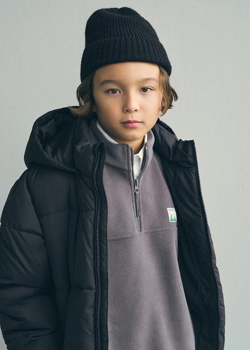 Knitted hat with turn-up