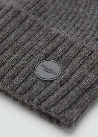 Knitted hat with turn-up