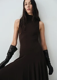 Godet dress with back opening