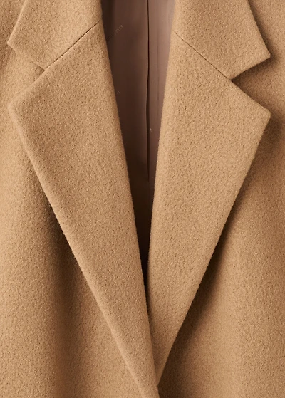 Wool coat with lapels