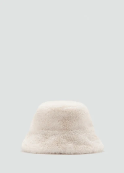 Fur-effect bucket hat
