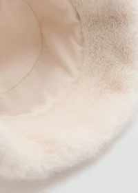 Fur-effect bucket hat