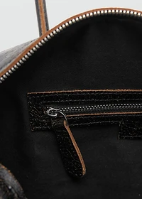 Leather shoulder bag with charms