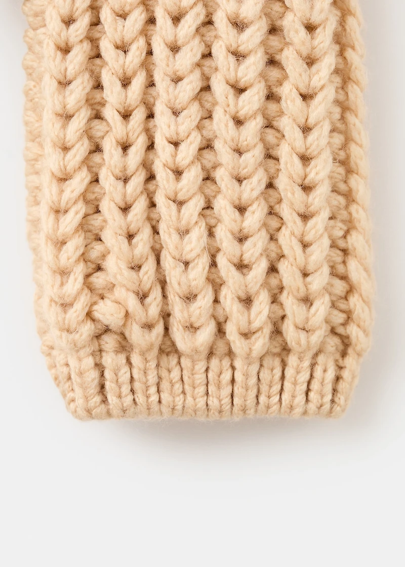 Chunky-knit cardigan with jewel buttons