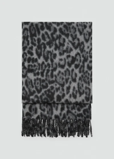 Leopard scarf with fringes