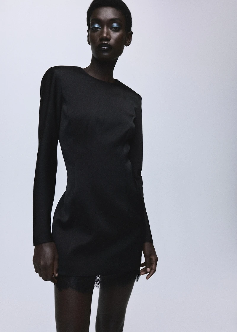 Open-back dress with lace trim hem