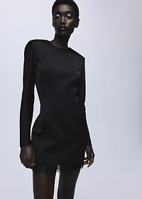 Open-back dress with lace trim hem