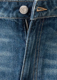 Straight-leg jeans with seam stitching