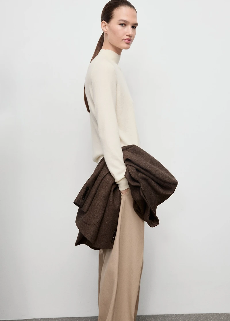 100% cashmere sweater with perkins neck