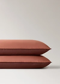 Two 200-thread count percale cotton pillowcases with contrasting overlock 50x75 cm