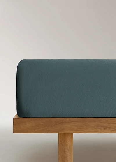 Washed cotton fitted sheet for cm bed