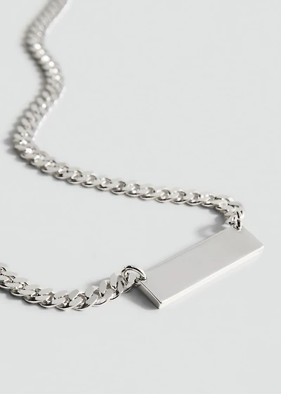 Chain with metal links