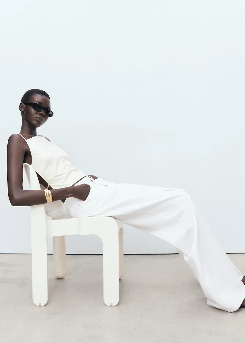 Low-rise wide-leg jeans