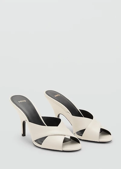 Leather heeled sandal with crossed straps
