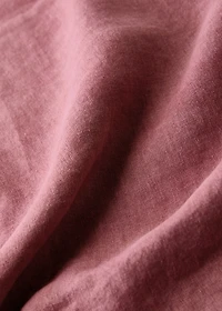 Linen tablecloth with frayed trim for 6 to 8 diners