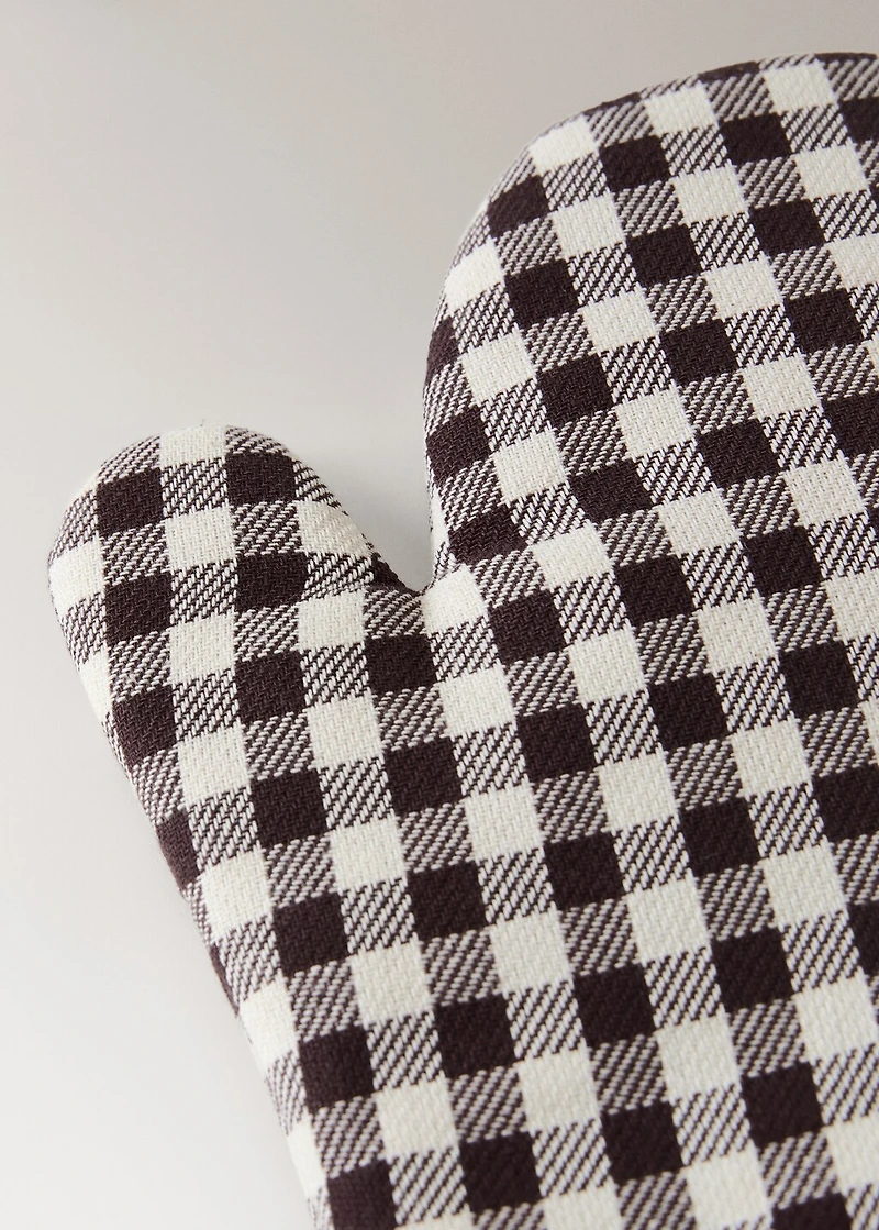Gingham check cotton oven mitt