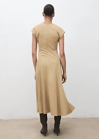 V-neck dress with stitching