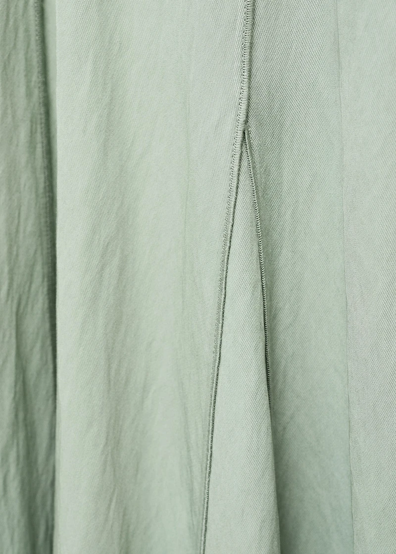 V-neck dress with stitching