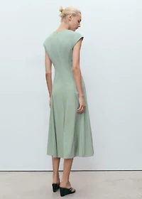 V-neck dress with stitching