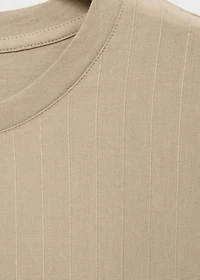 Short-sleeved t-shirt with ruffled eyelet embroidery detail