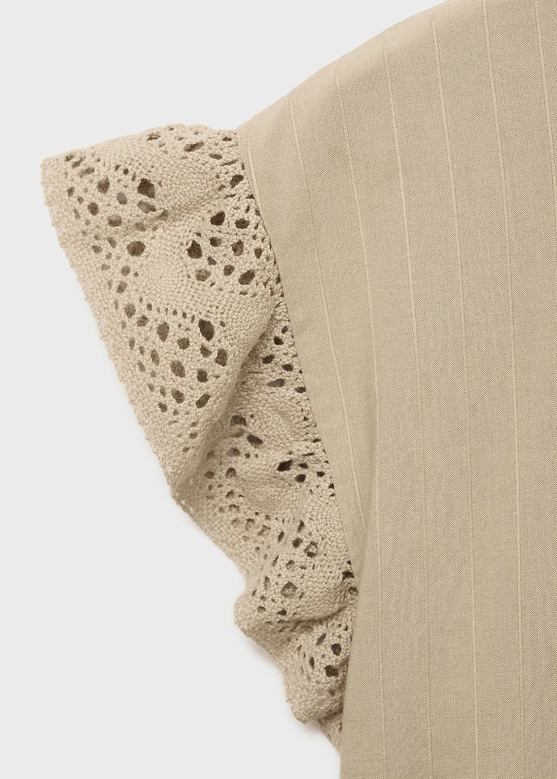 Short-sleeved t-shirt with ruffled eyelet embroidery detail