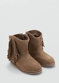 Fringed leather boots