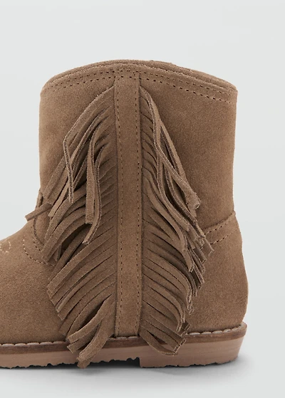 Fringed leather boots