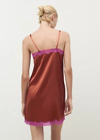 Silk nightdress with lace contrasting color