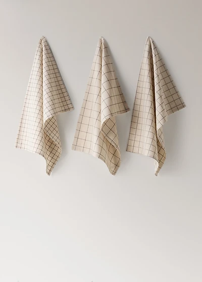 Check cotton kitchen towels