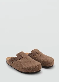 Shearling-effect clogs