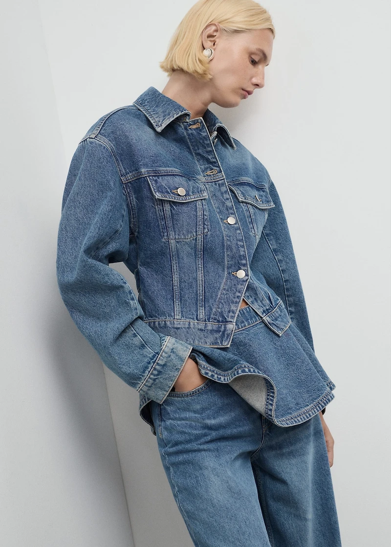 Fitted denim jacket with pockets