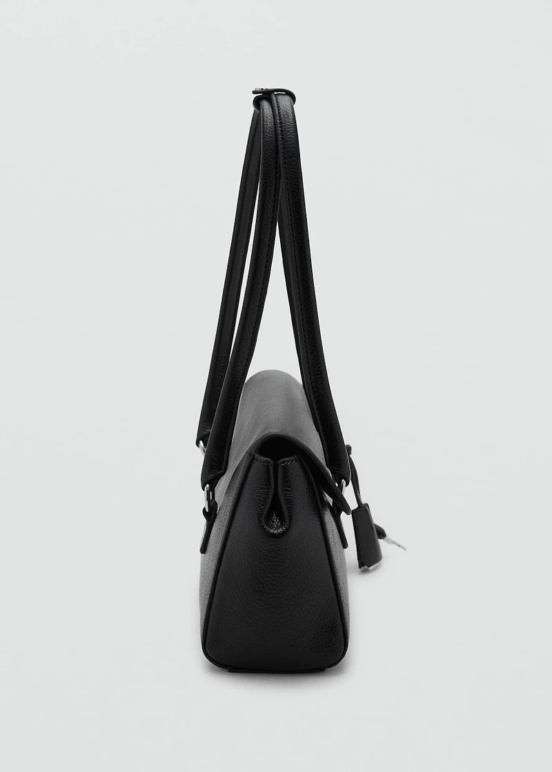 City shoulder bag with flap