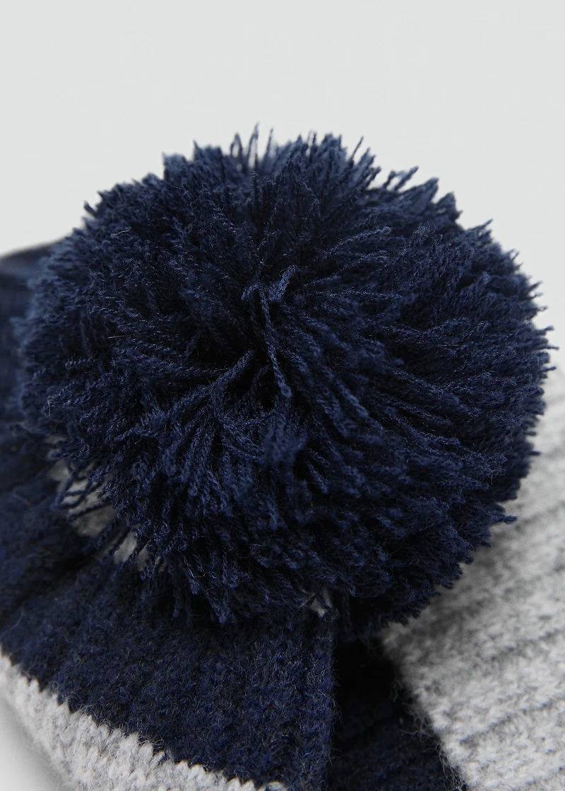 Knitted bobble hat