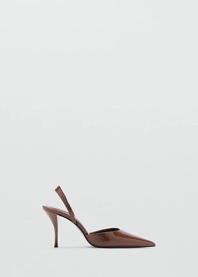 Patent leather pointed toe pump