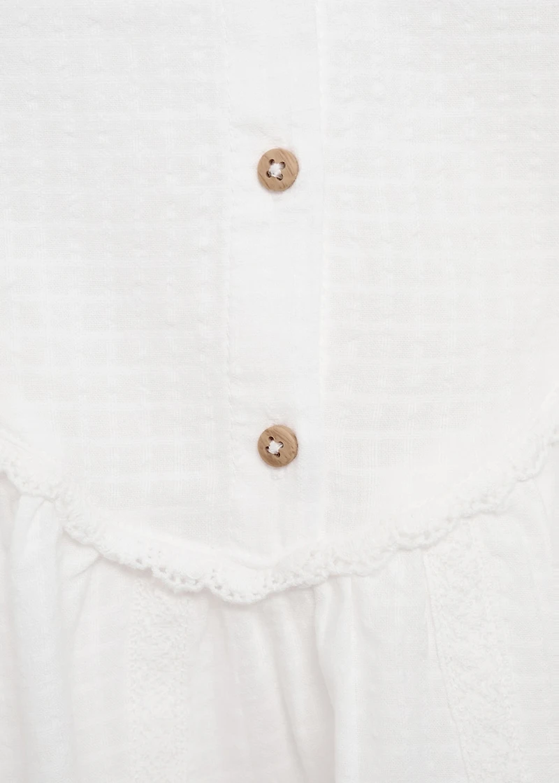 Blouse with lace trim details