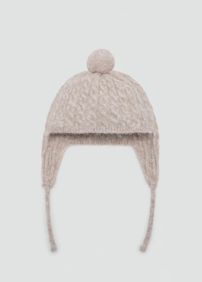 Knitted bobble hat