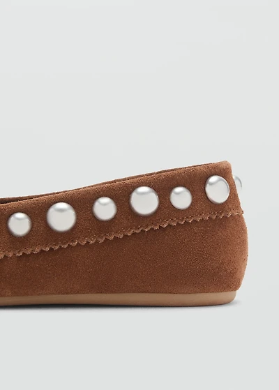 Suede moccasin with studs