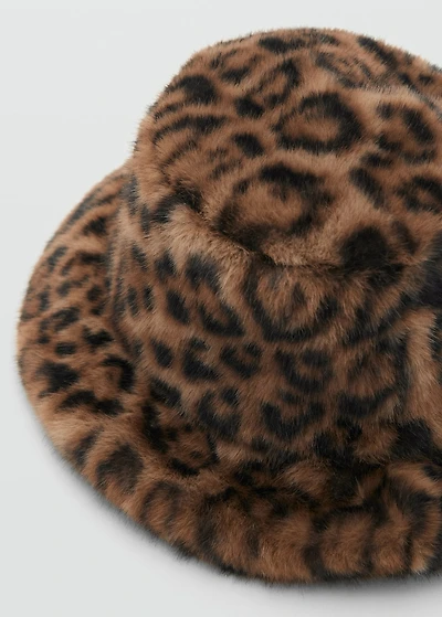 Leopard faux-fur bucket hat