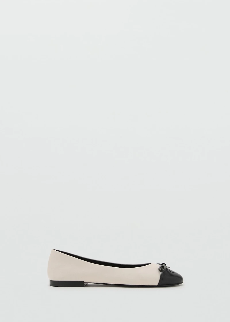 Leather ballet flats with bow