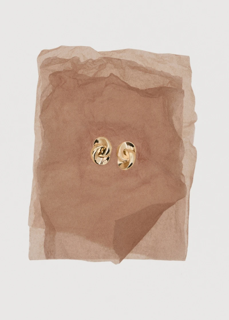 Intertwined hoop earrings