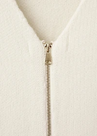 Knitted jacket with zip