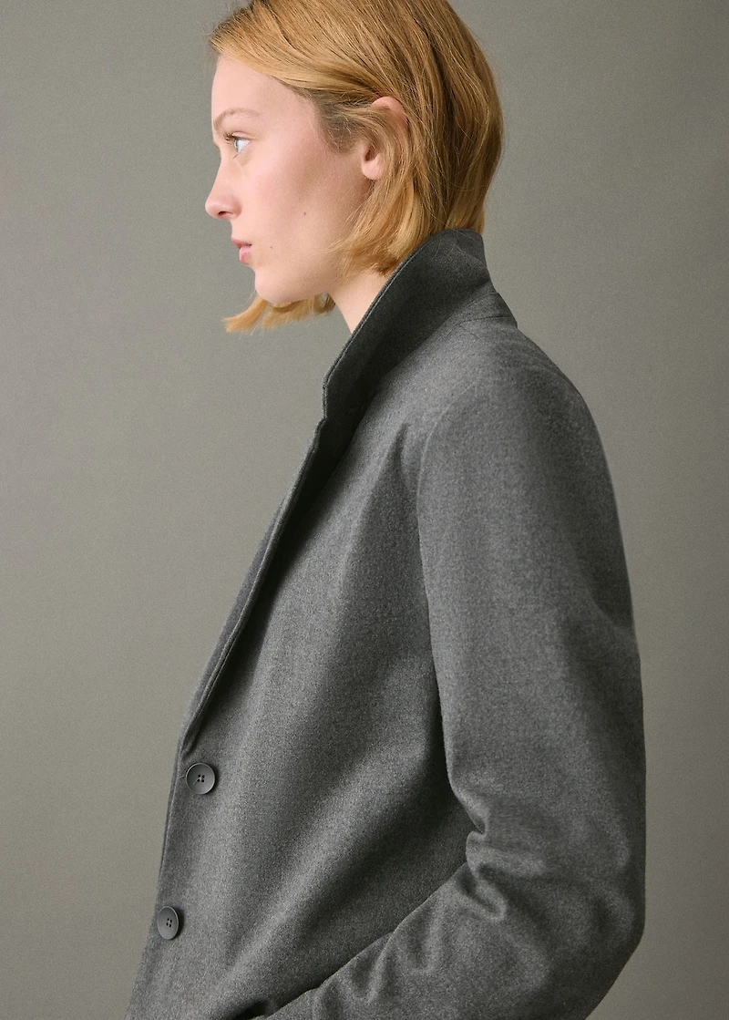 Short jacket with lapels