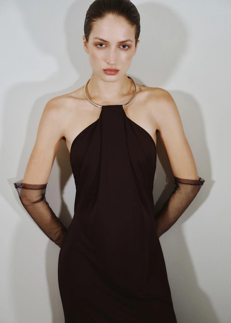 Fine-knit dress with choker collar