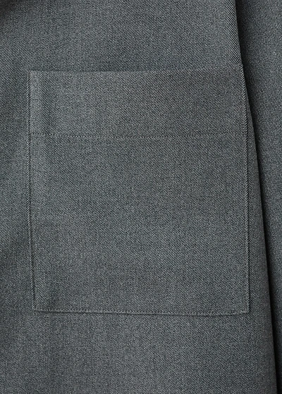 Fluid overshirt with pockets